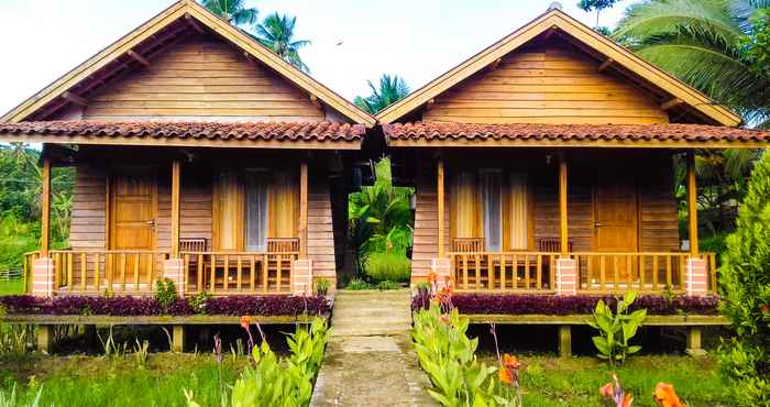 Lobi Villa Little Hula Hula Sawarna	