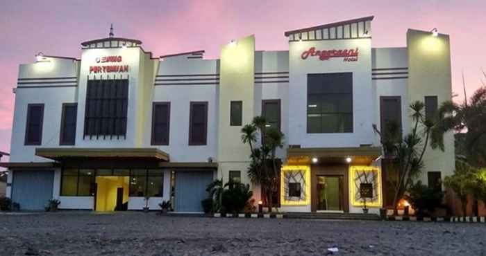 Exterior Anggraeni Hotel Tanjung