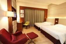 Bedroom Hotel Six Seasons @ Mid Valley