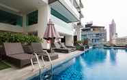 สระว่ายน้ำ 4 GM Serviced Apartment (SHA Certified)