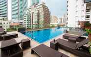 สระว่ายน้ำ 2 GM Serviced Apartment (SHA Certified)