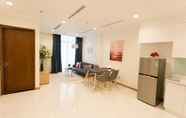 Common Space 2 Tan Apartment - Vinhomes Central Park