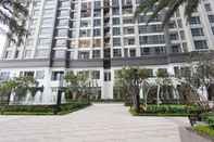 Exterior Tan Apartment - Vinhomes Central Park