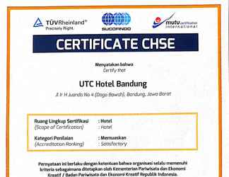 Lobi 2 UTC Dago Hotel Powered by Archipelago