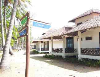 Exterior 2 Sudara Beach Resort