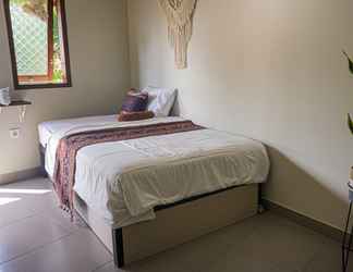 Kamar Tidur 2 Home-Bience Hostel