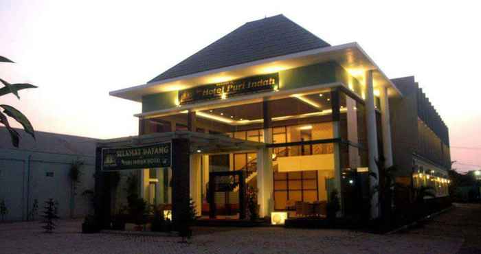 Bangunan Hotel Puri Indah