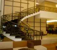 Lobi 5 Hotel Puri Indah