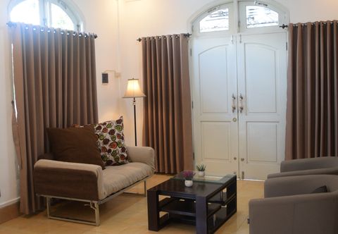 Common Space Cozy Room at Ndalem Gorongan Guesthouse Yogyakarta