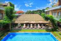 Swimming Pool Hotel Puriartha Ubud