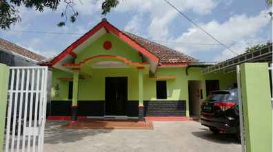 Bên ngoài 4 Homestay at Ekost UMY 1