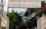 Bên ngoài 2 Trang An Hotel