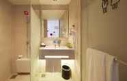 In-room Bathroom 5 Resorts World Genting - Genting SkyWorlds Hotel