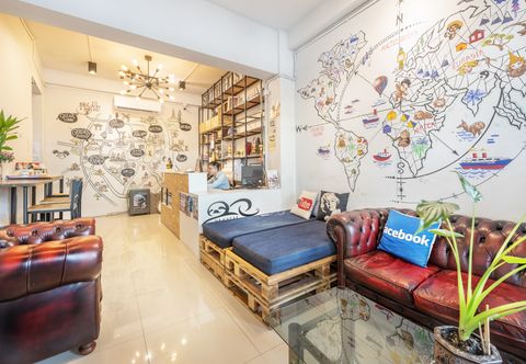 Lobi Sloth Hostel Khaosan