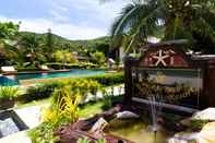 Kolam Renang Starlight Resort