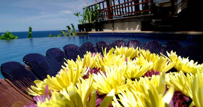 Swimming Pool Thipwimarn Resort