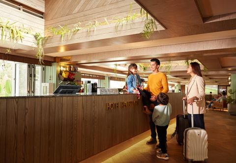 Lobby Resorts World Awana