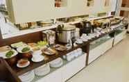 ร้านอาหาร 5 Hotel 88 Jember By WH