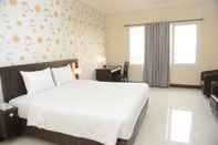 Bedroom Hotel 88 Jember By WH