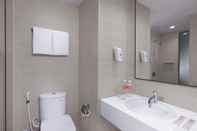 In-room Bathroom favehotel Sorong