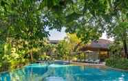 Kolam Renang 3 Renaissance Phuket Resort & Spa