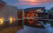 บาร์ คาเฟ่ และเลานจ์ 4 Renaissance Phuket Resort & Spa