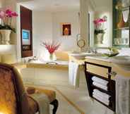 ห้องน้ำภายในห้อง 6 Shangri-La Singapore