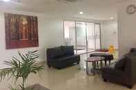 Lobby Channel Stay at Bassura City Apartment