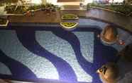 Kolam Renang 7 Channel Stay at Bassura City Apartment