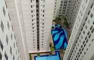 Swimming Pool 2 Channel Stay at Bassura City Apartment