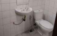 Toilet Kamar 3 Penginapan Cemara Asri