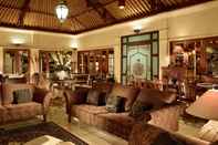 Bar, Kafe dan Lounge Villa Stefan Anyer