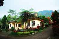 Exterior Foresta Resort Padusan Cottage Cemara