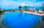 Kolam Renang 7 Best Western Plus Hotel Subic