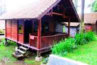 Lobby Foresta Resort Tretes Villa Wooden House