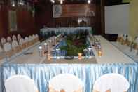 Dewan Majlis Foresta Resort Tretes Villa Wooden House