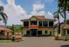 Bangunan 3 Capital O 3094 Hotel Cleopatra
