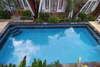 Swimming Pool Uki Village