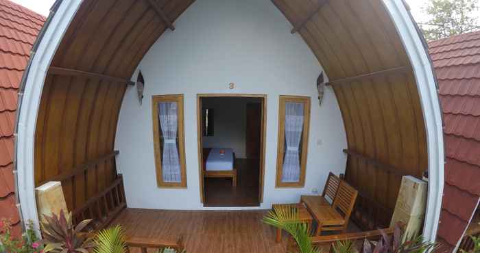 Lobby Uki Village