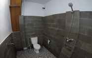 In-room Bathroom 3 Uki Village