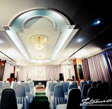 Dewan Majlis 2 River Hotel The Budget