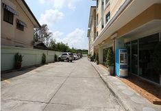 Exterior 3 Triple A Residence