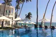 Kolam Renang Surf4You Residence