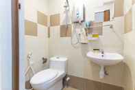 Toilet Kamar Super OYO 326 Tc Hotel