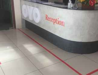 Lobby 2 Super OYO 326 Tc Hotel