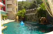 Swimming Pool 7 SM Resort