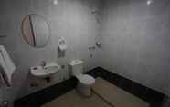 Toilet Kamar 3 Century Hotel Inanam