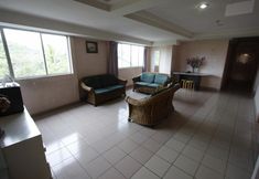 Lobi 4 Century Hotel Inanam