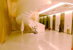 Lobby 3 Summer Suites Studios
