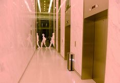 大堂 4 Summer Suites Studios